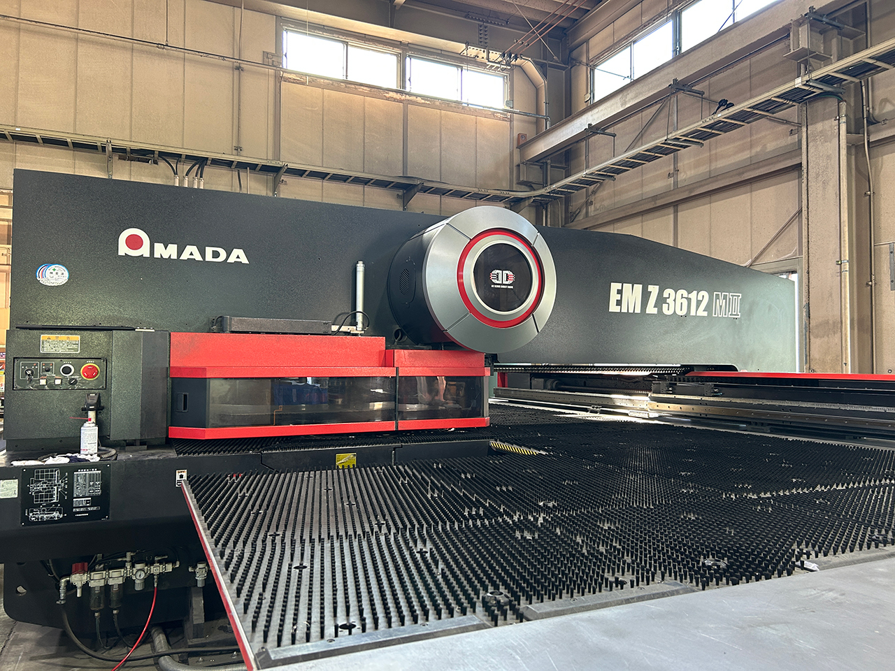 タレットパンチプレス